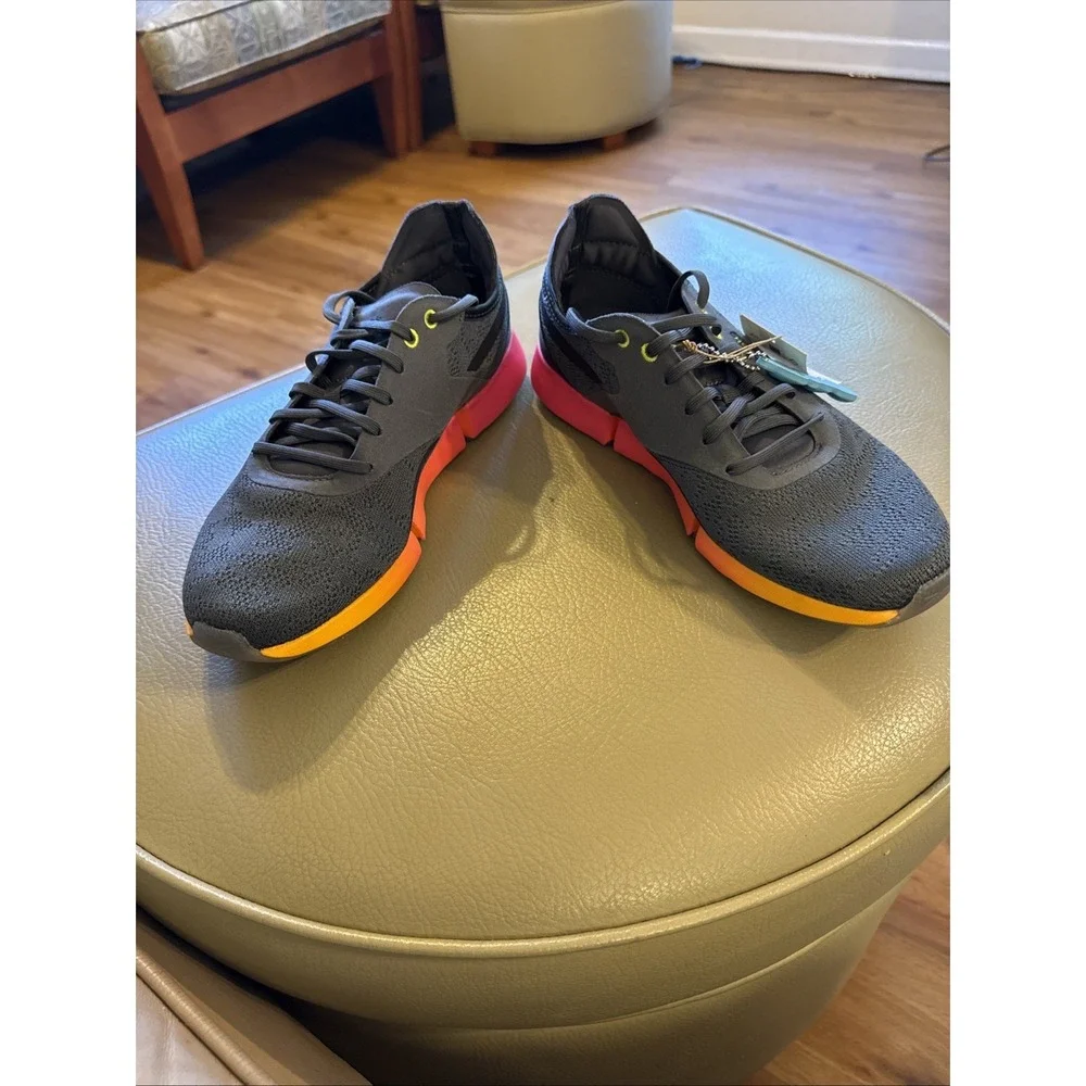 Reebok Woman's DailyFit DMX 2 Grey/Pink Moving Air Athletic Shoes New